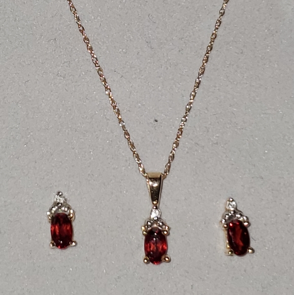 Gold Earrings and Necklace Set - Picture 7 of 17